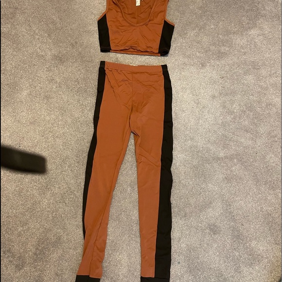 Forever 21 Tops - Brown and black set